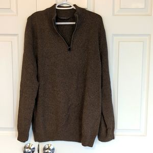 Denver Hayes 100% cotton sweater. Size Large.